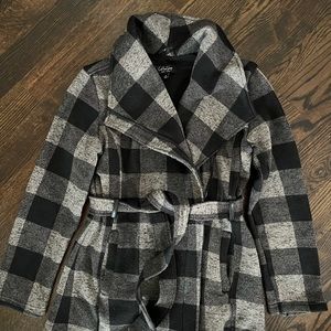 Women’s plaid fall coat